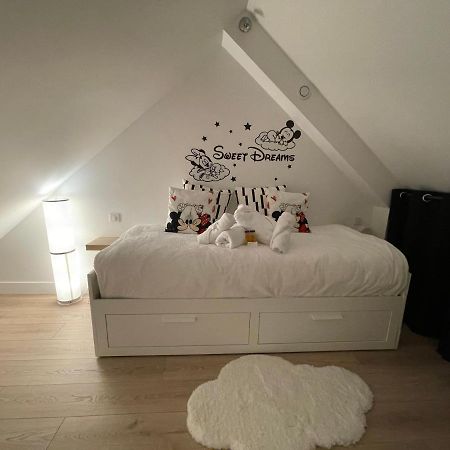 Villa Paris House Villejust Exterior foto